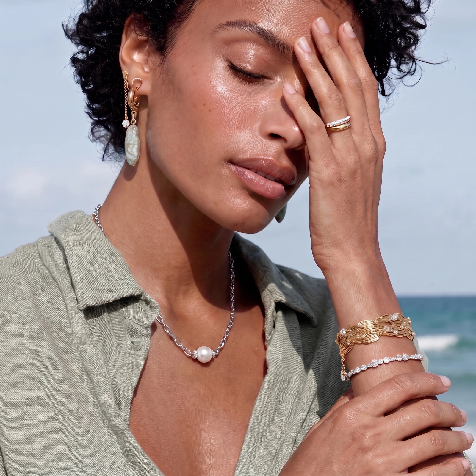 Solo Pearl Necklace