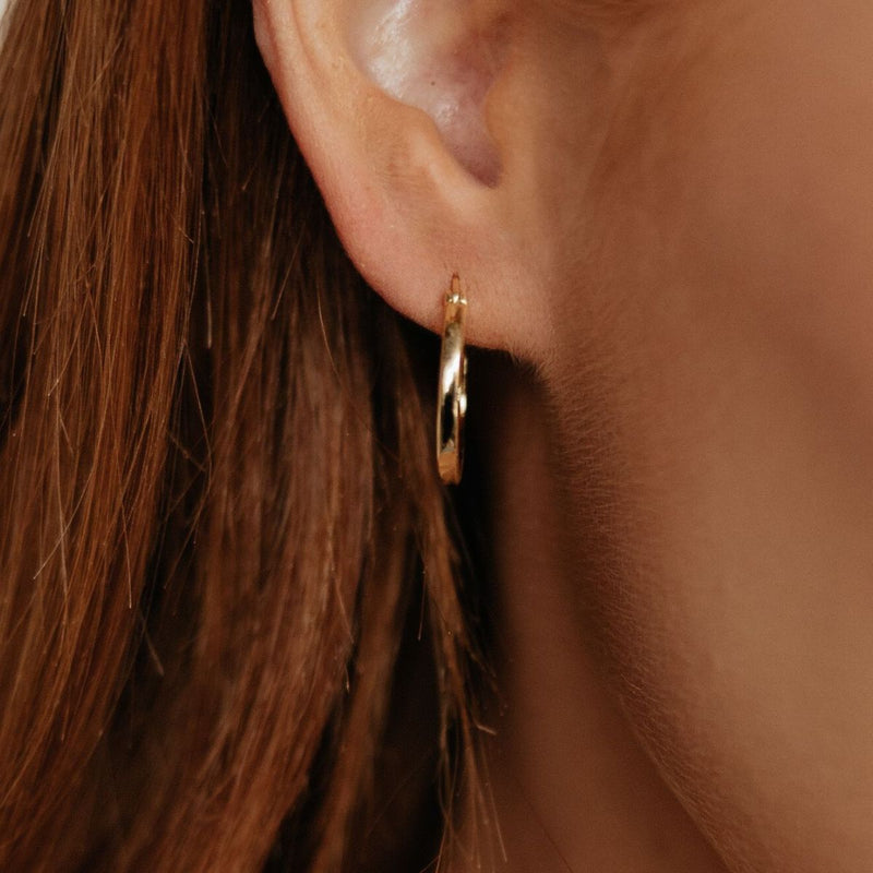 Small Hoop Earrings (Gold)