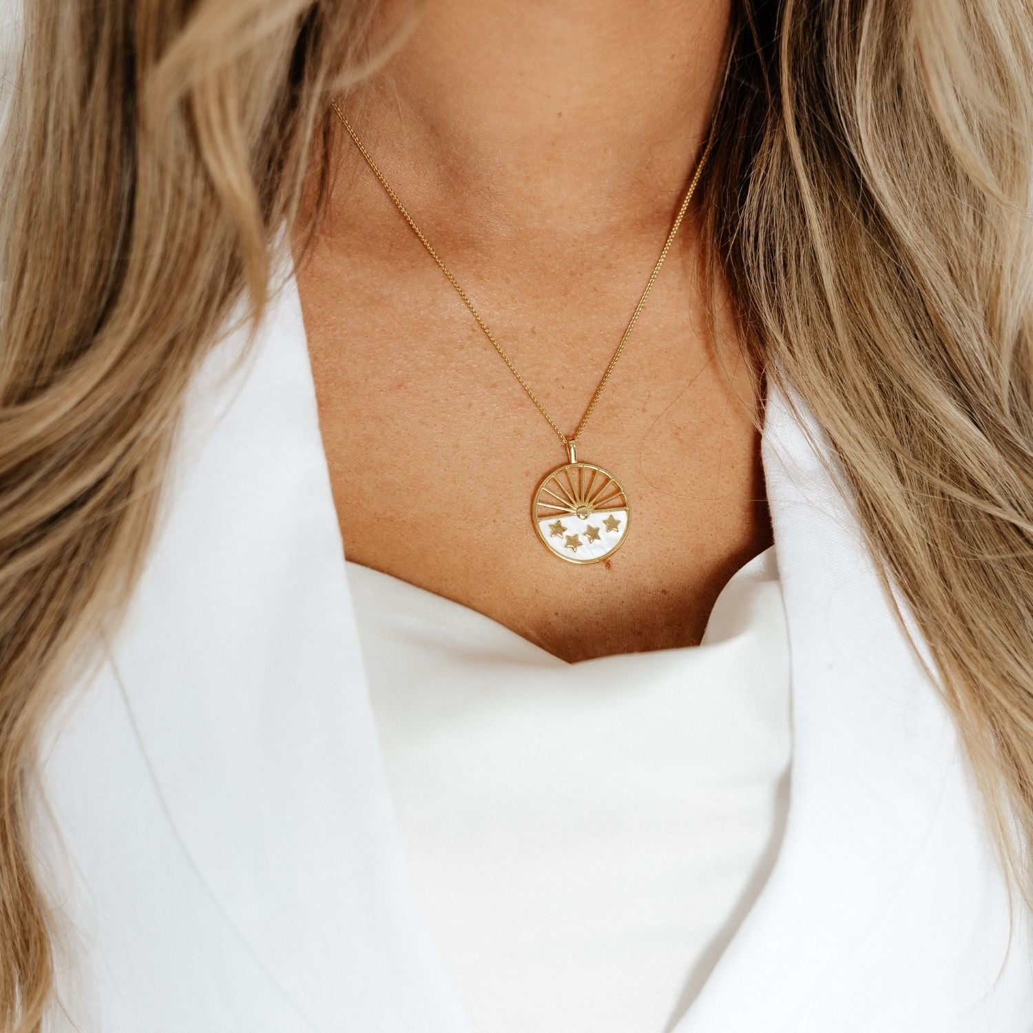 Masami Pearls Pendants Mother of Pearl Sun & Stars Medallion (Gold)